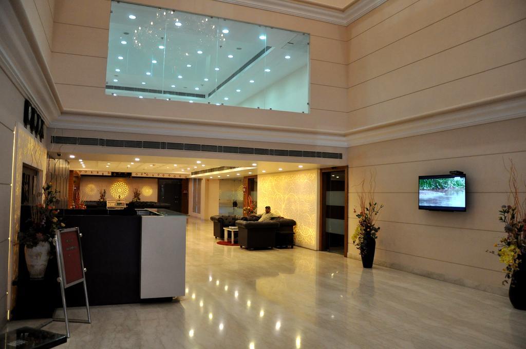 Hotel JSR Continental Dehradun Exterior foto